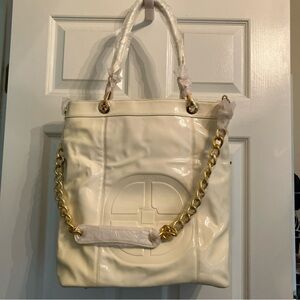 IMAN 2pc Global Chic Ivory Vegan Patent Leather XL  Tote & Wallet Gold Chain NEW